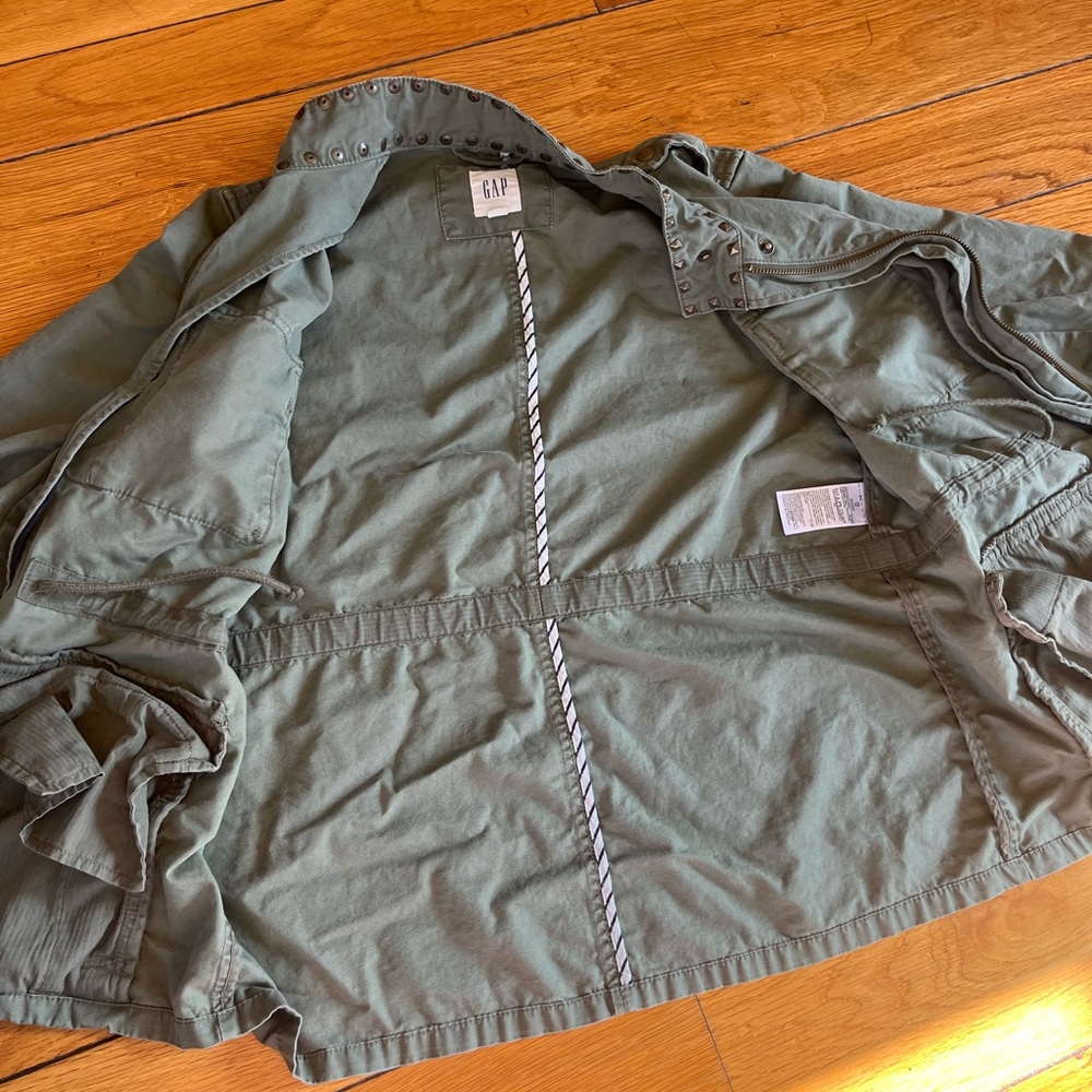 GAP Women’s Olive Studded Field Jacket - Picture 6 of 7